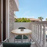 Διαμέρισμα Paradise Superior 4 *