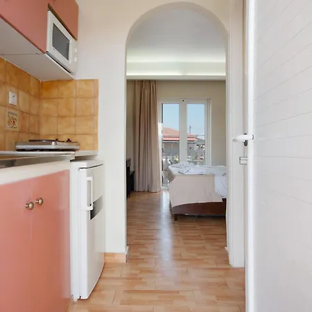 Paradise Zante Superior 4 Apartman Laganász