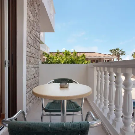 Apartamento Paradise Superior 4 *